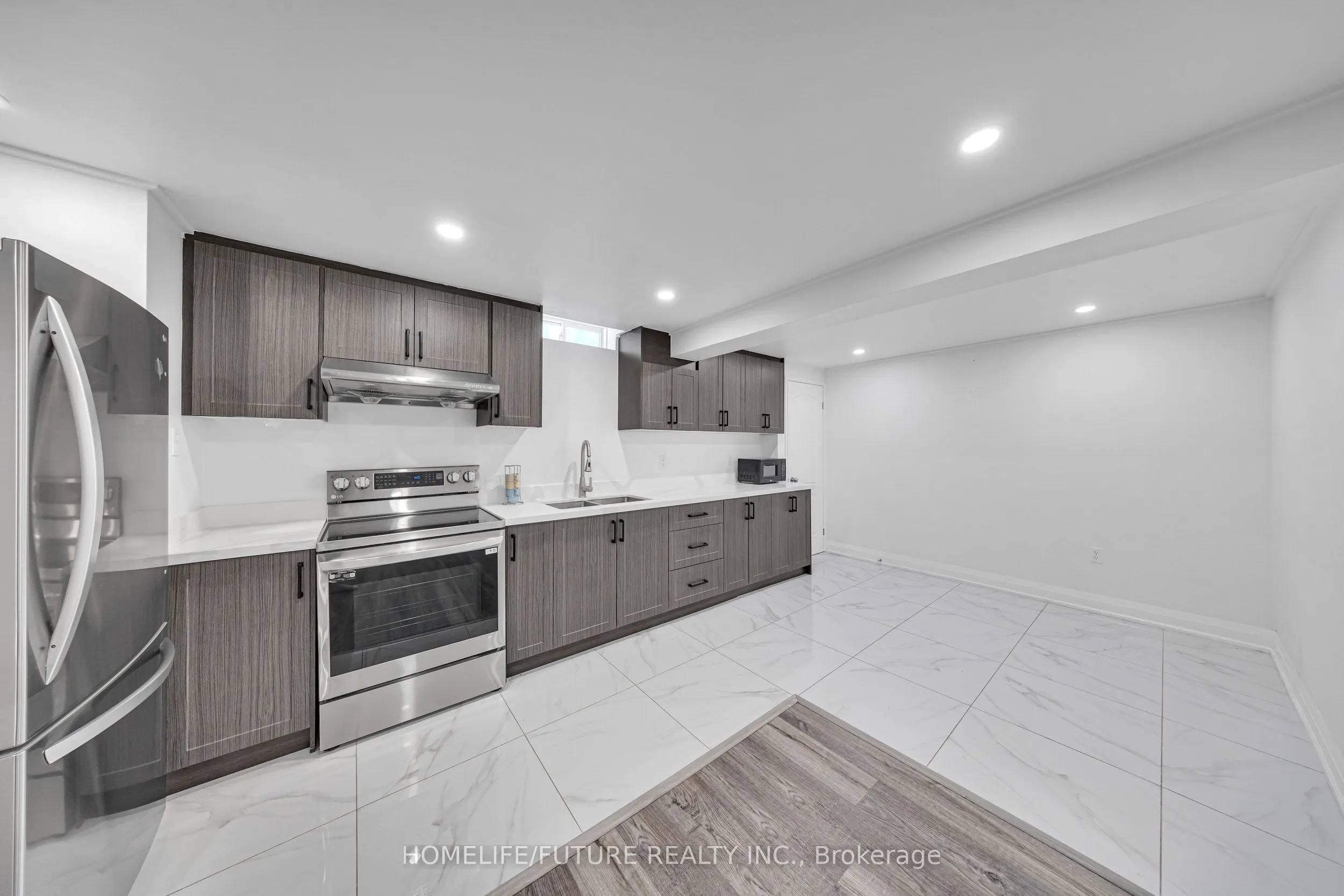 17 Grainger Crescent