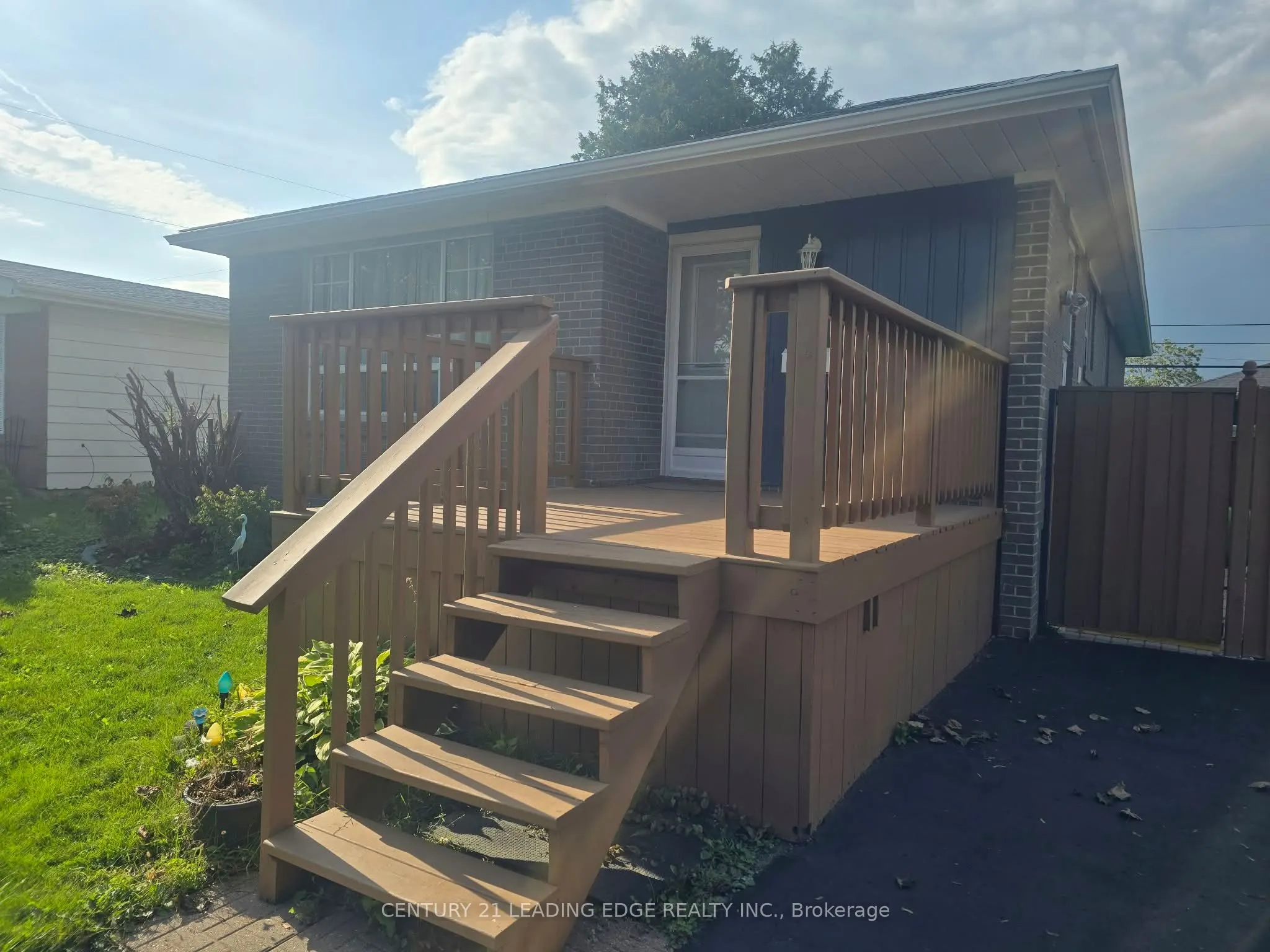 855 Zator Avenue