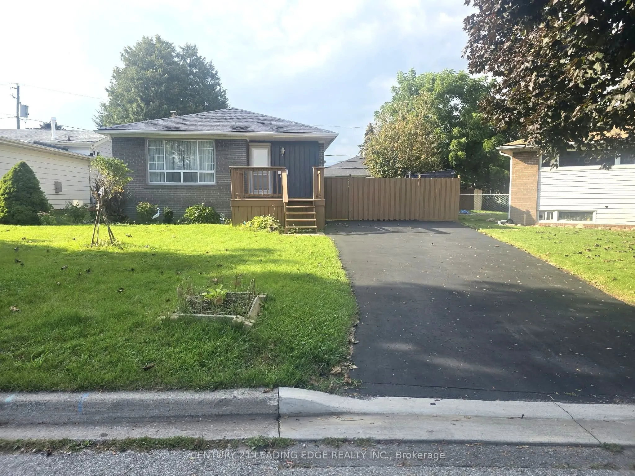 855 Zator Avenue