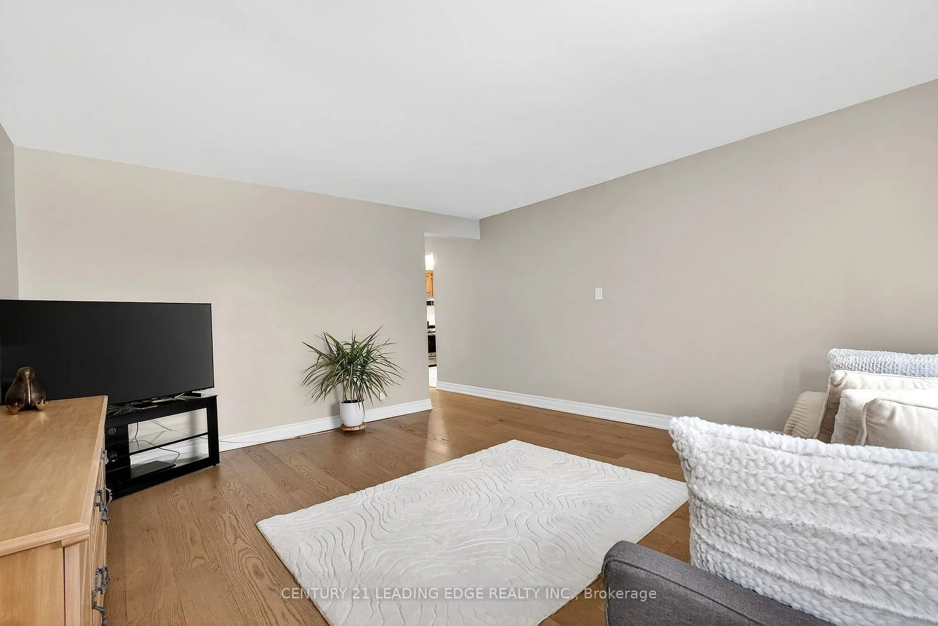 855 Zator Avenue