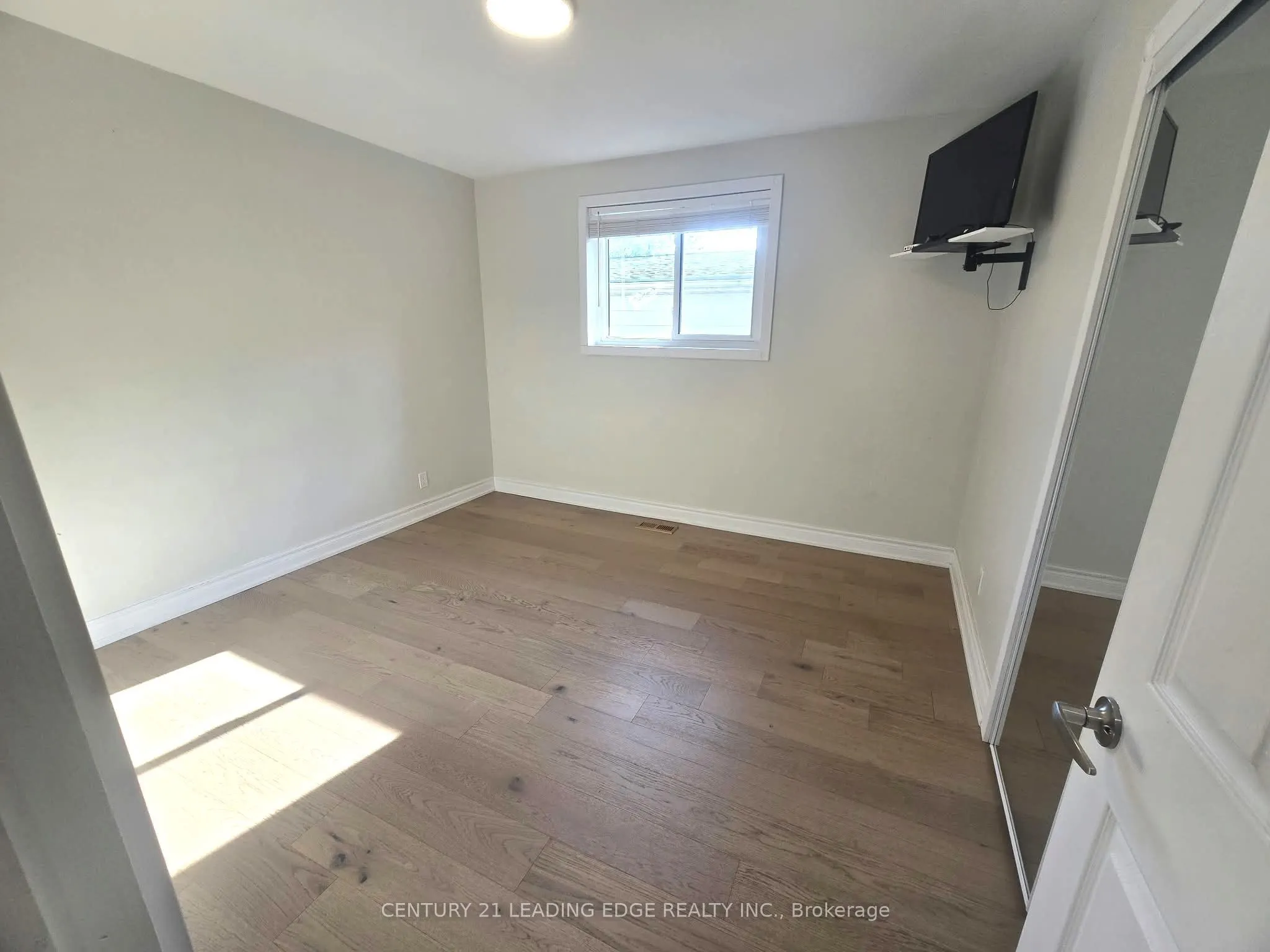 855 Zator Avenue