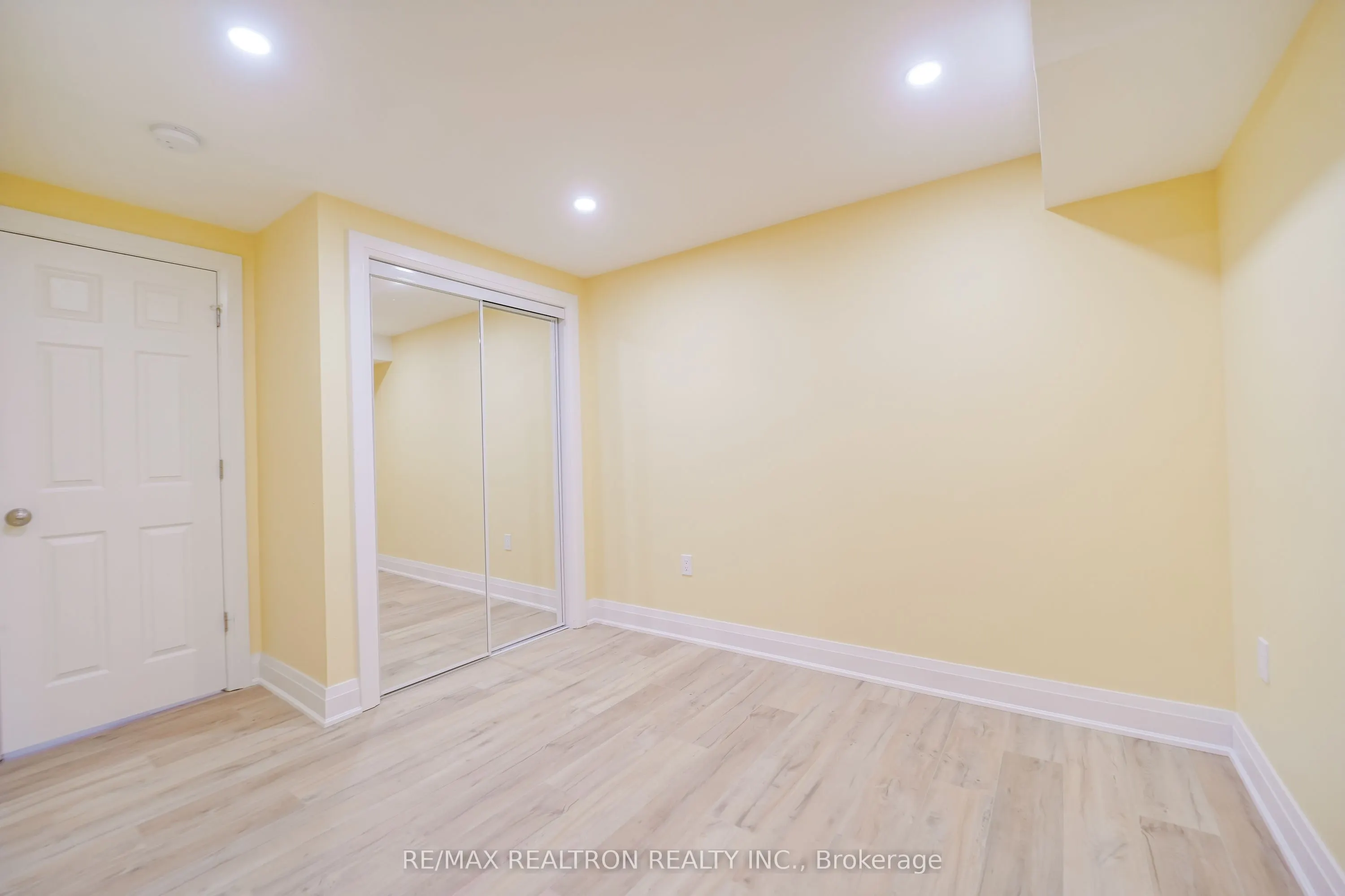 96 Hoile Drive
