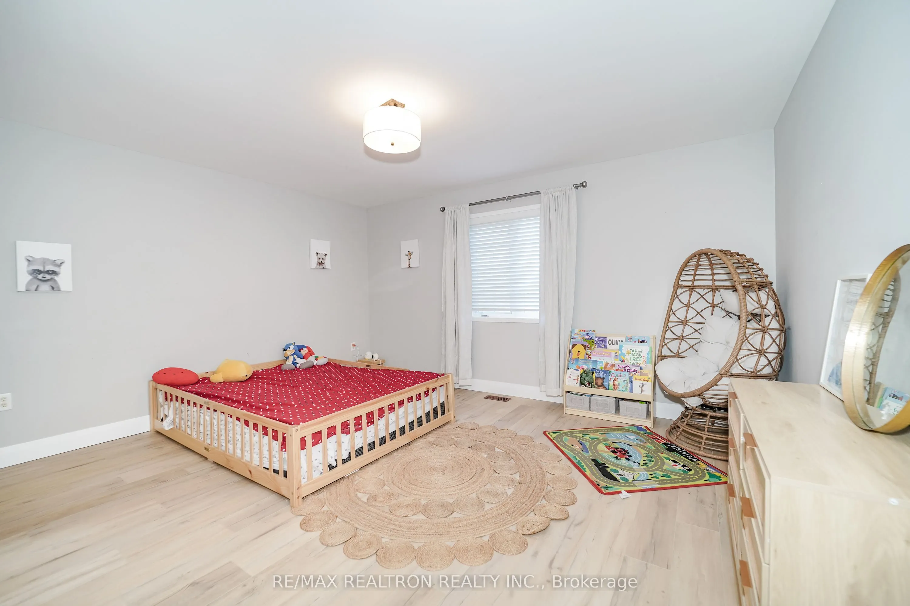 96 Hoile Drive