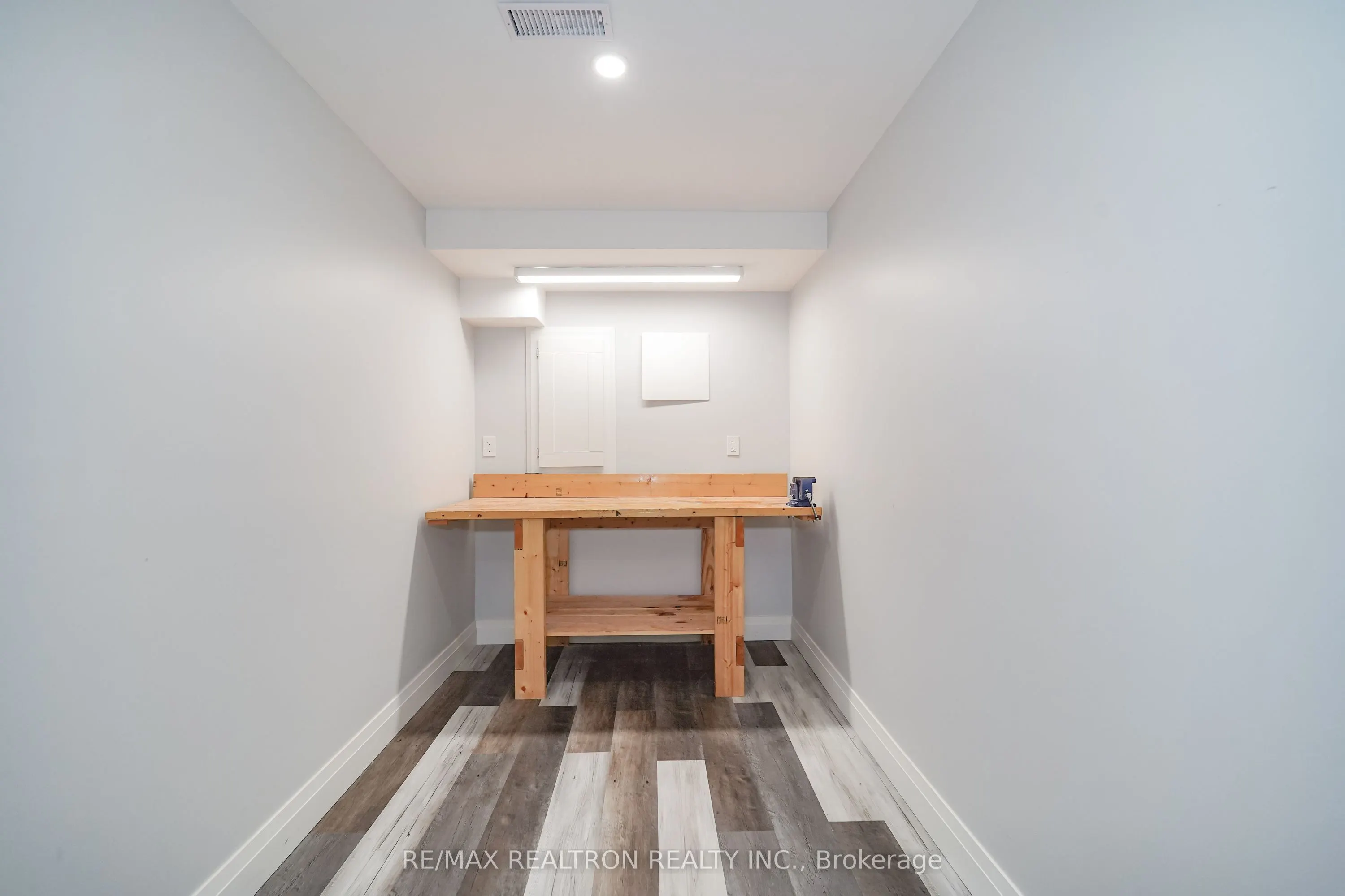 96 Hoile Drive