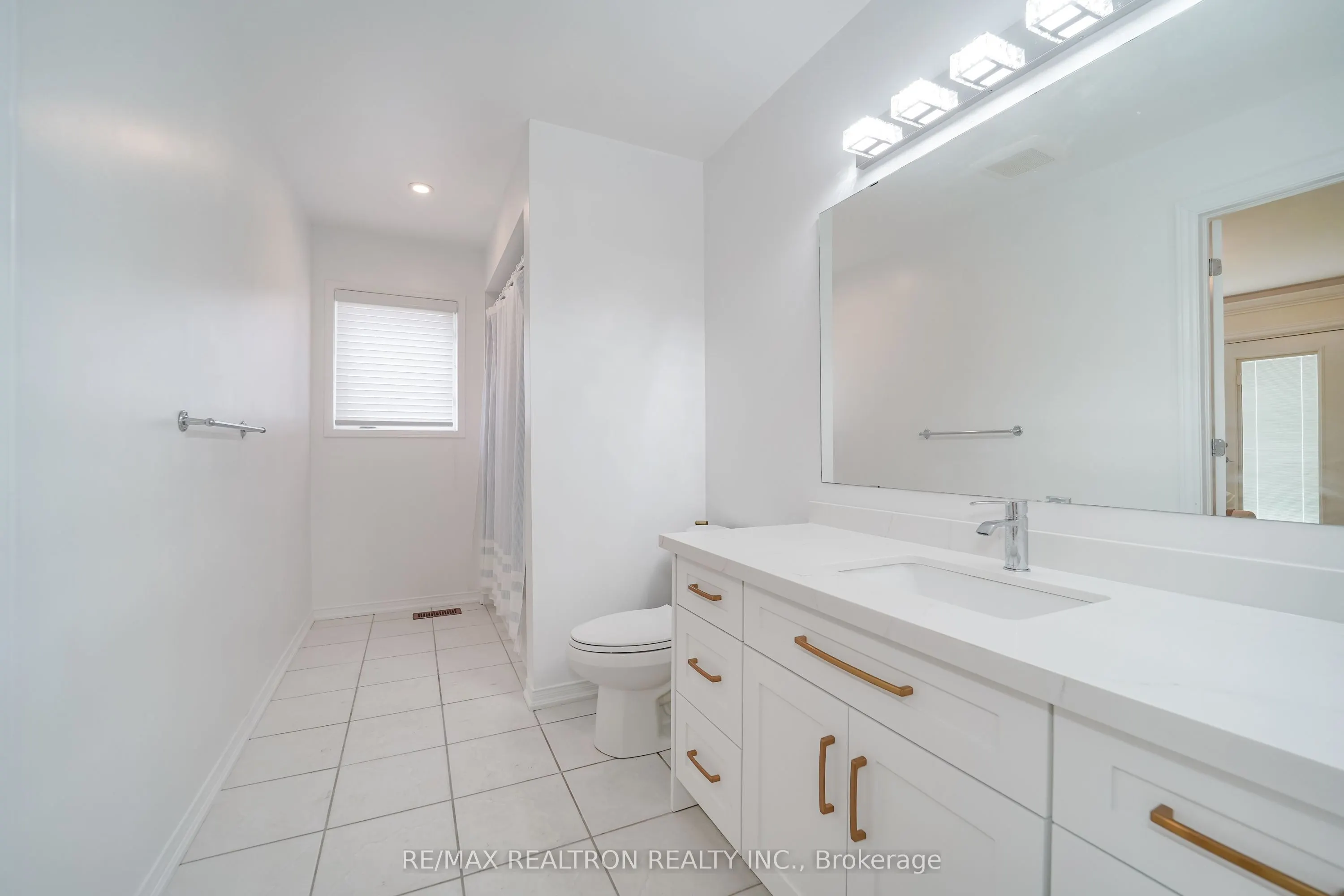 96 Hoile Drive