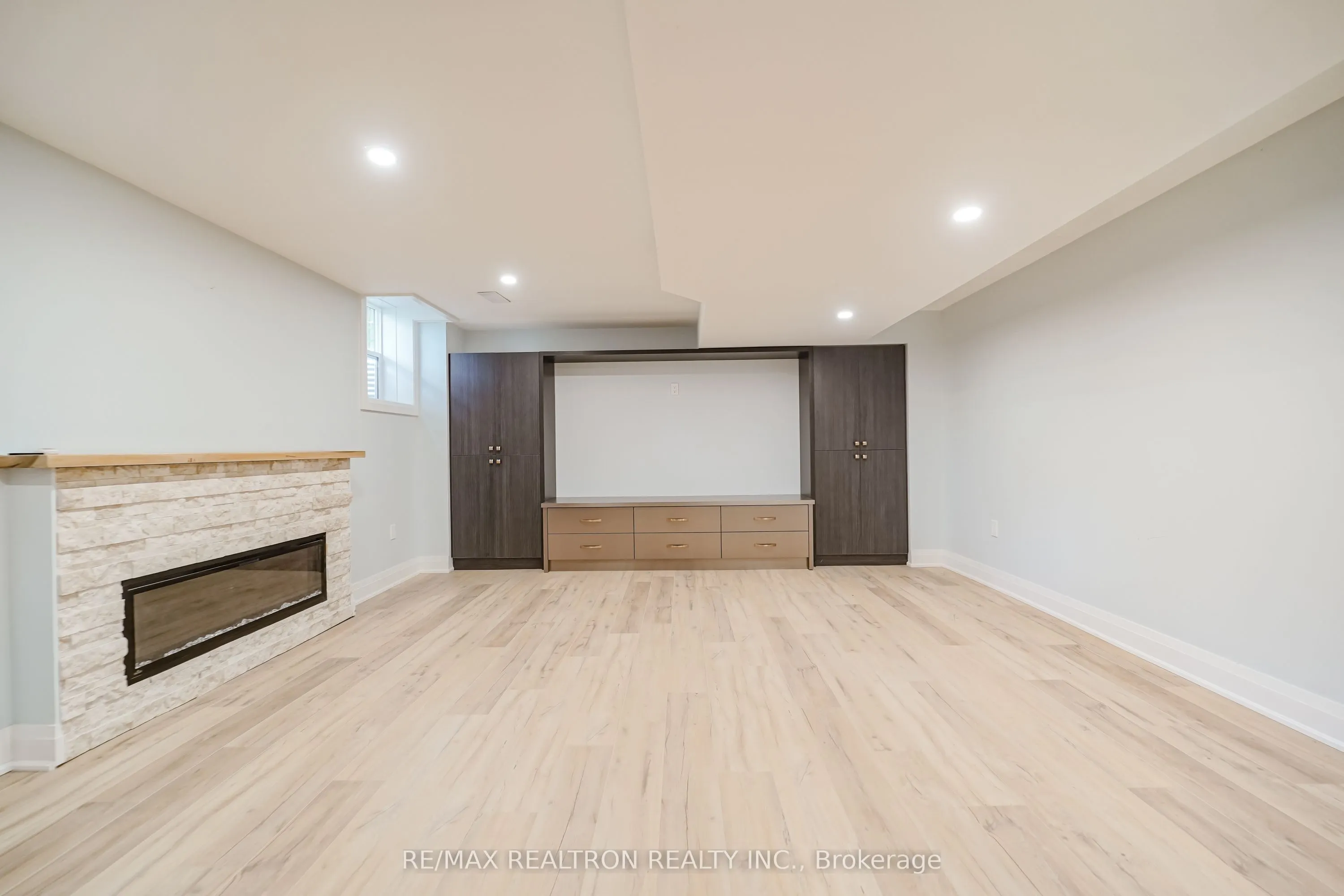 96 Hoile Drive