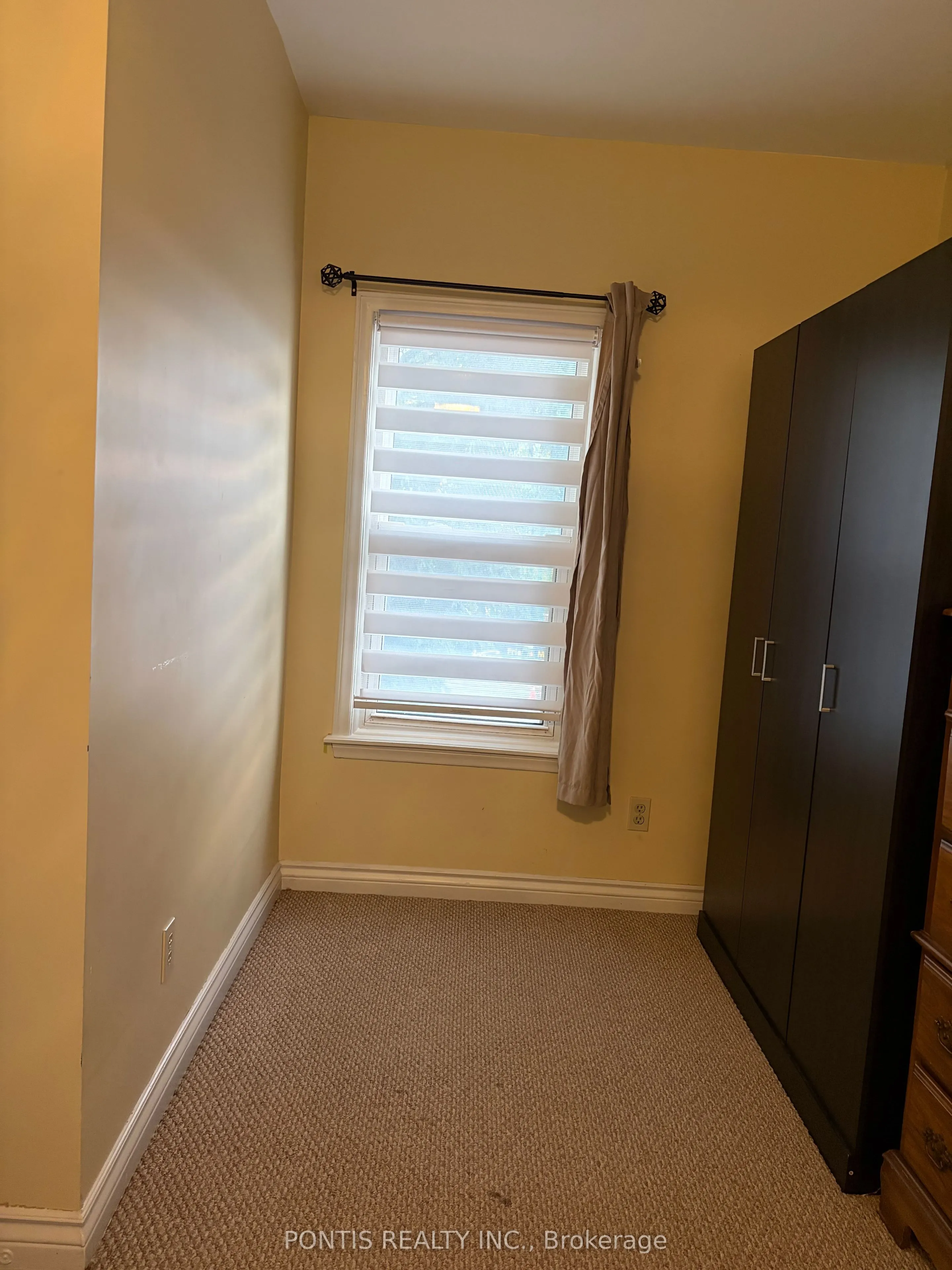 2 Liberty Street S