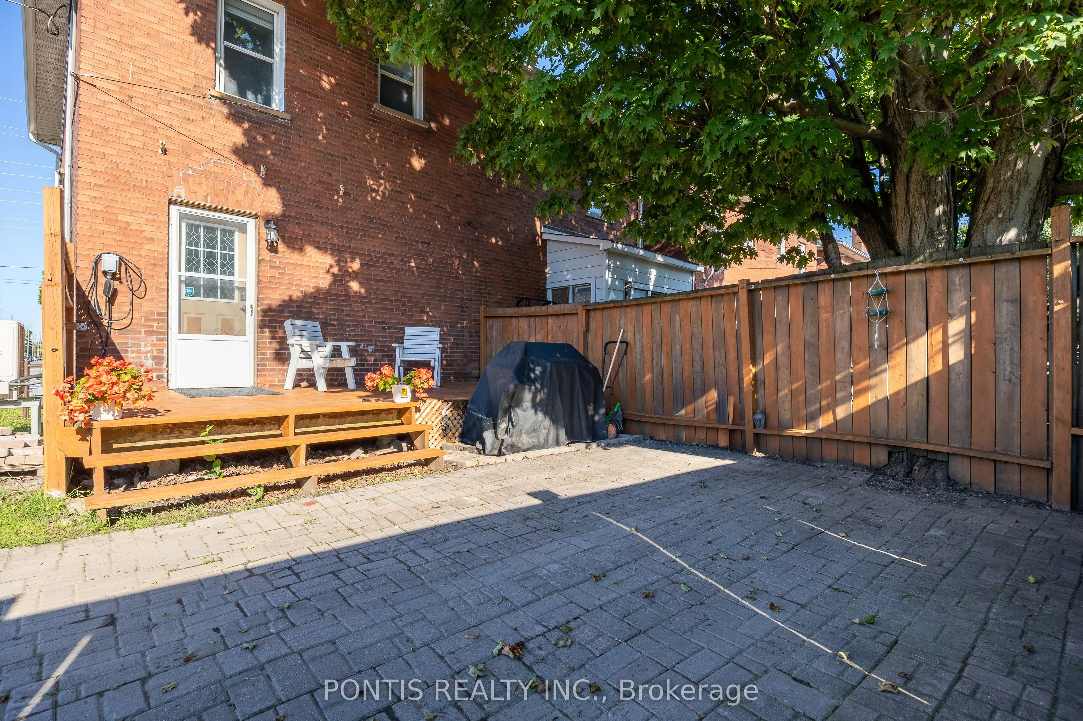 2 Liberty Street S