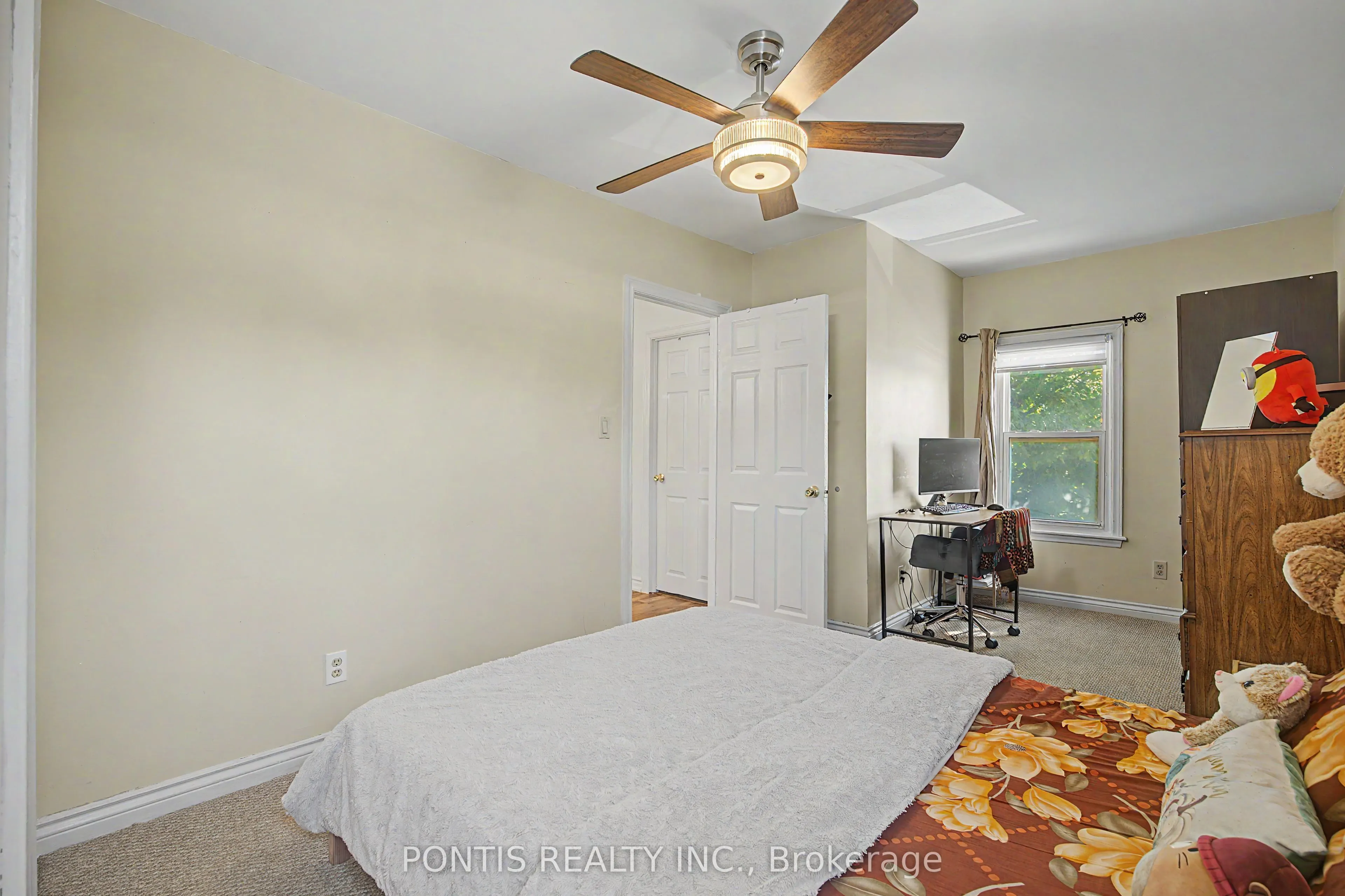 2 Liberty Street S