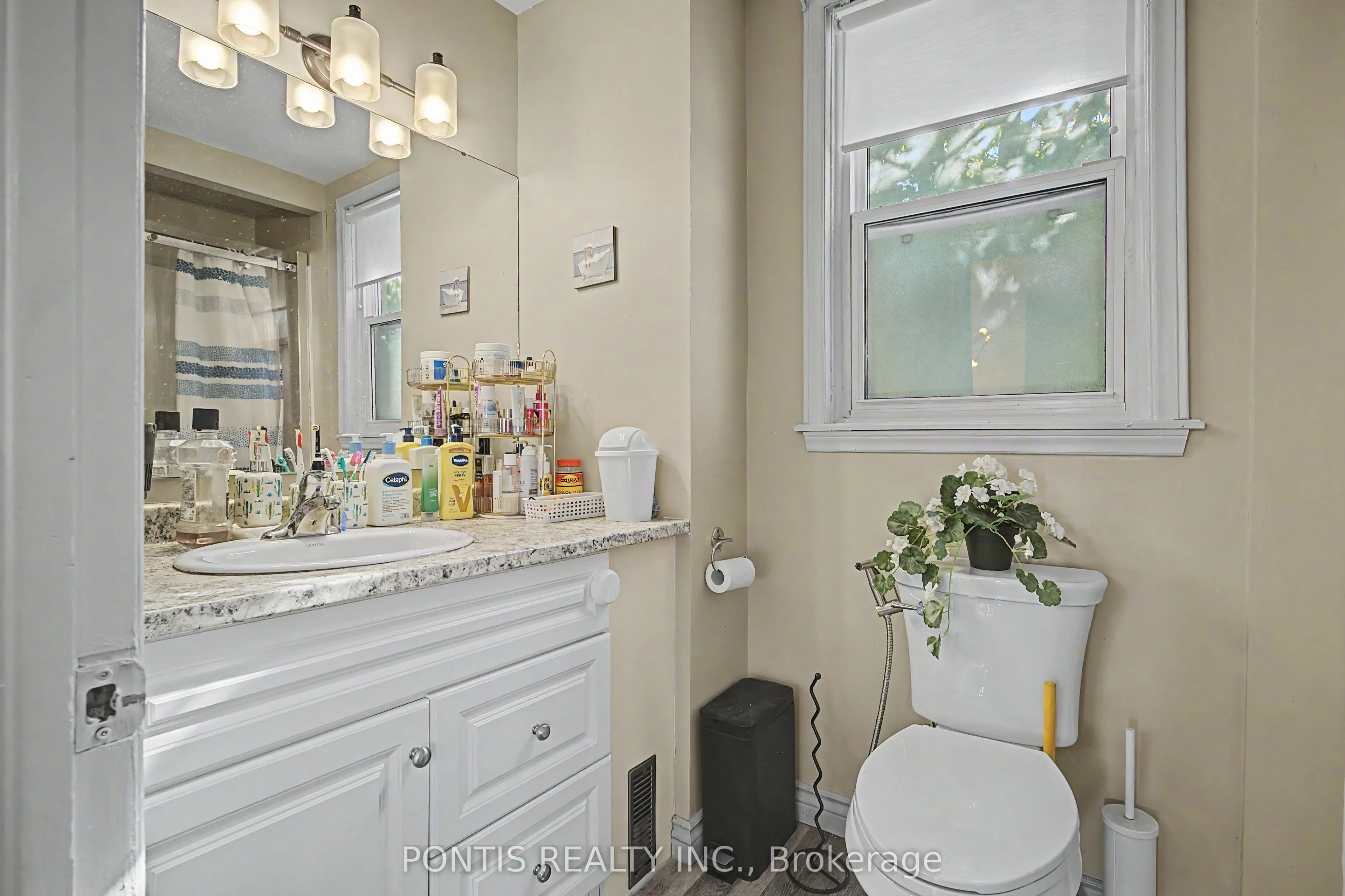 2 Liberty Street S