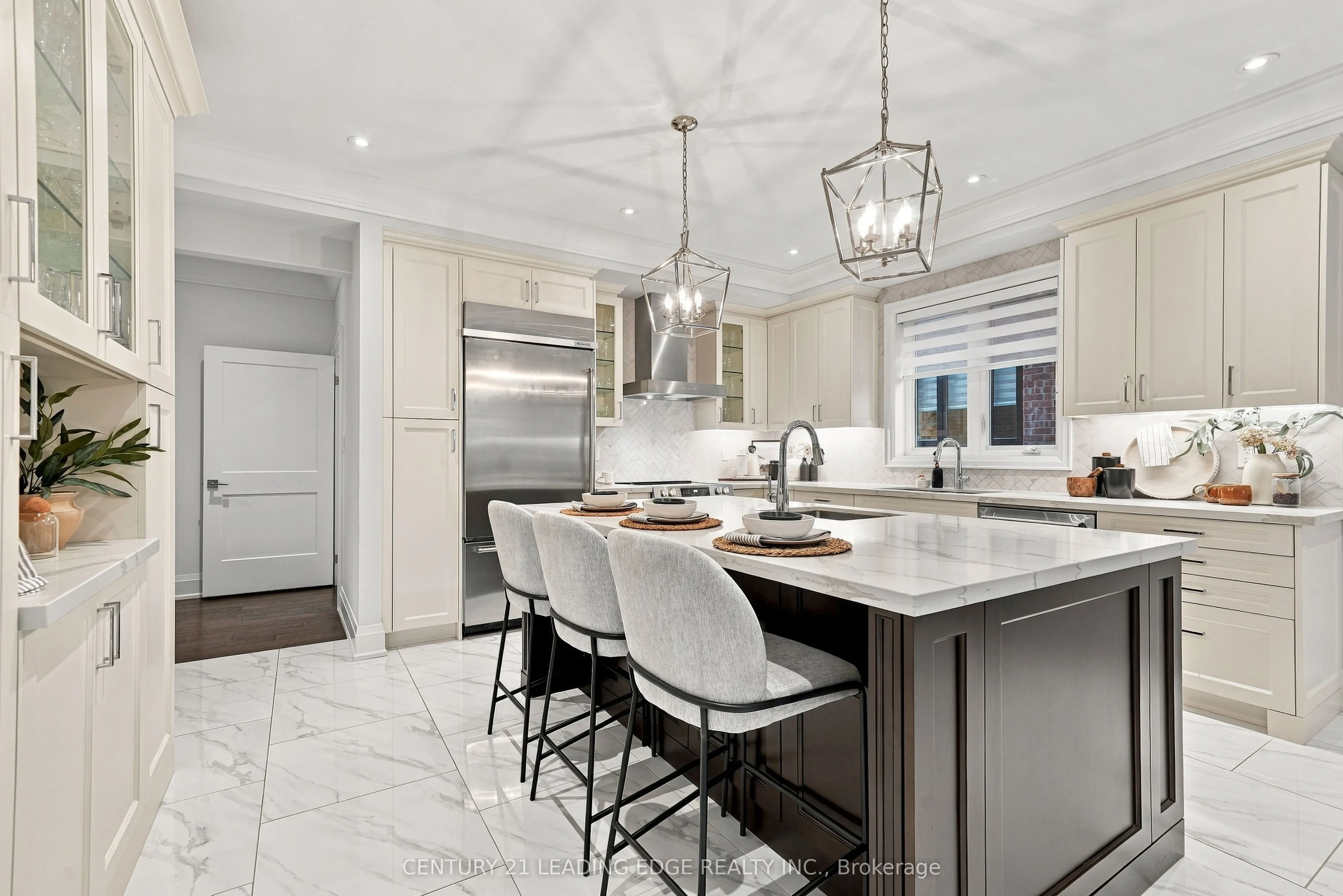 301 Fiddlers Court