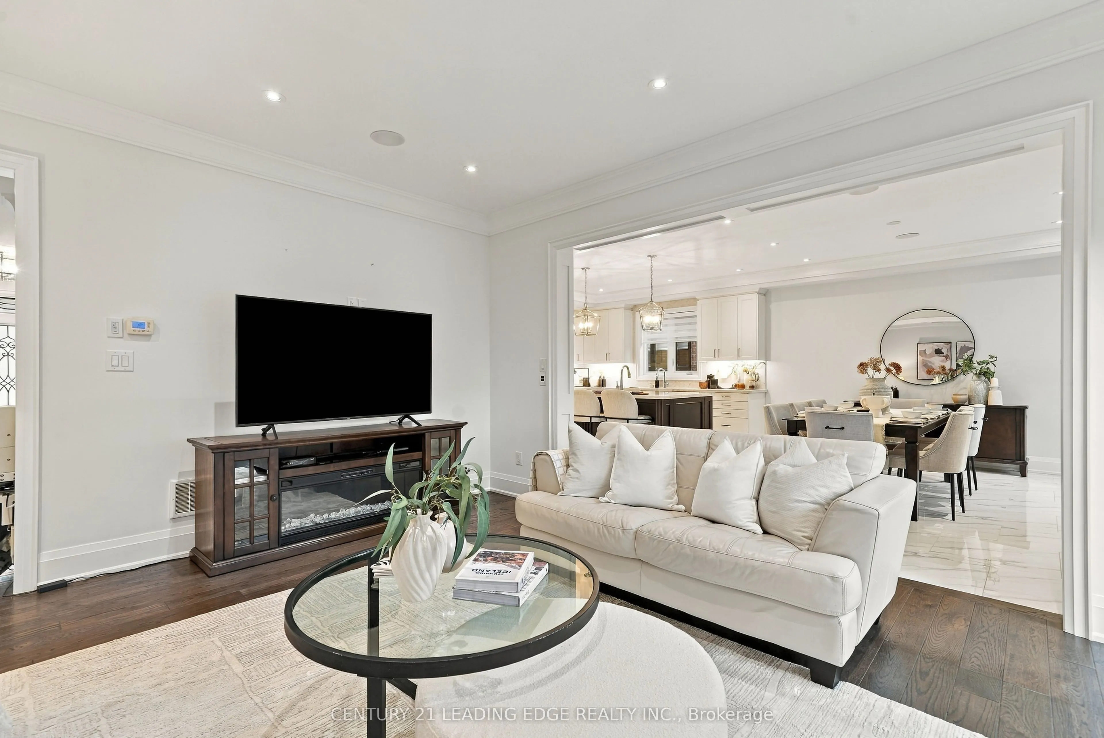 301 Fiddlers Court