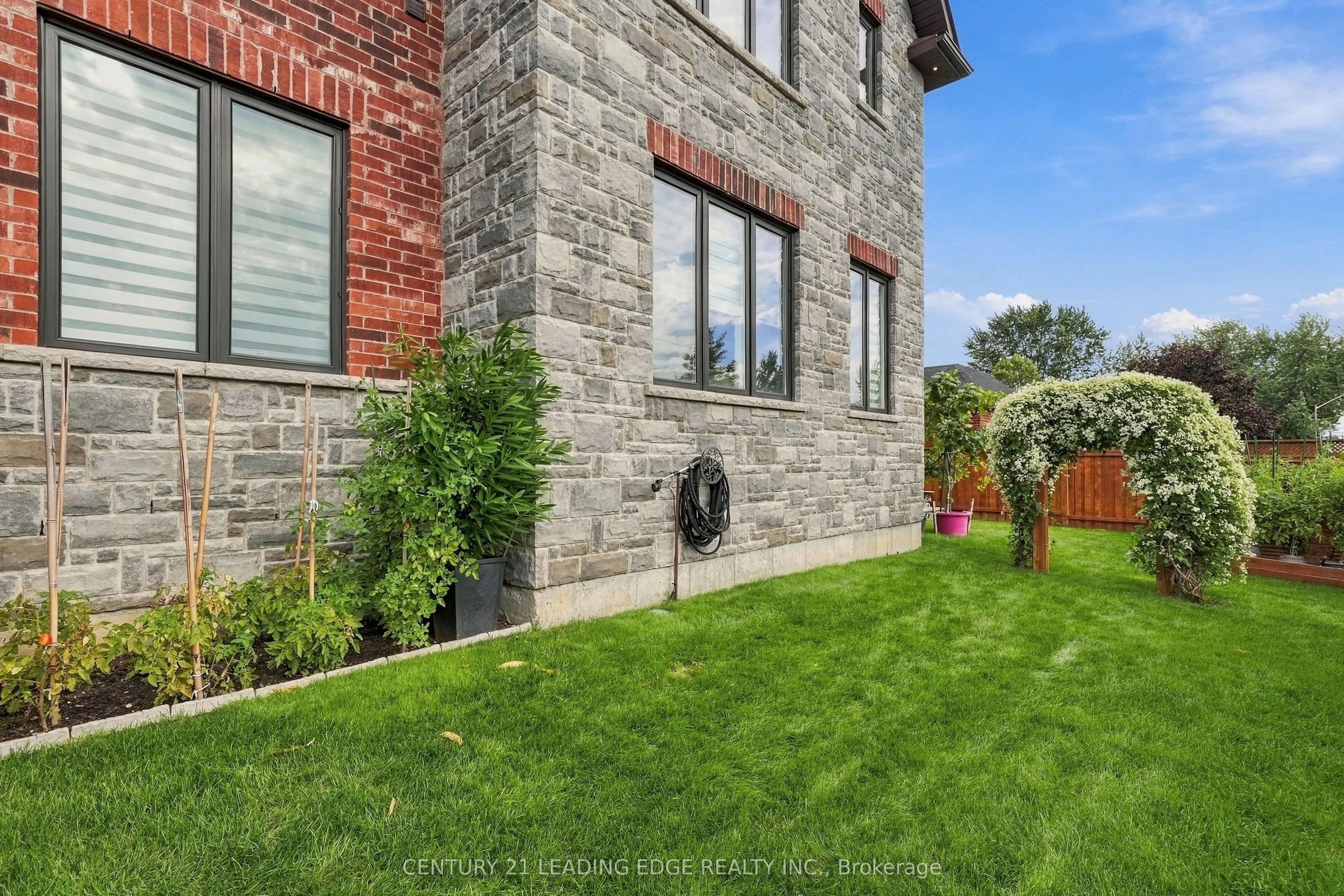 301 Fiddlers Court