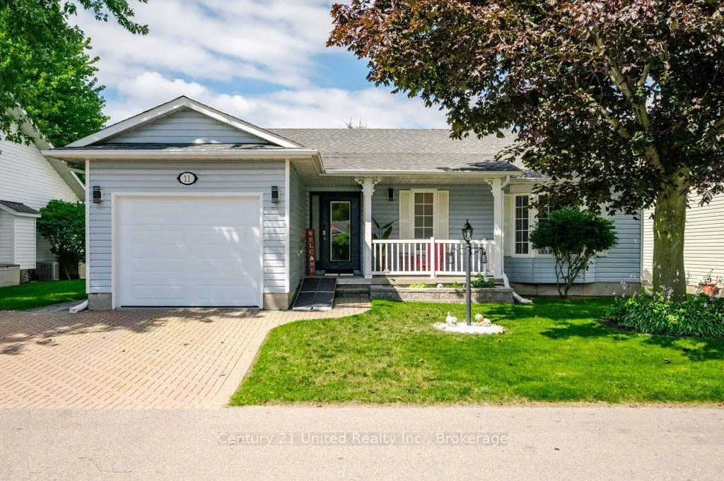 11 Algonquin Trail
