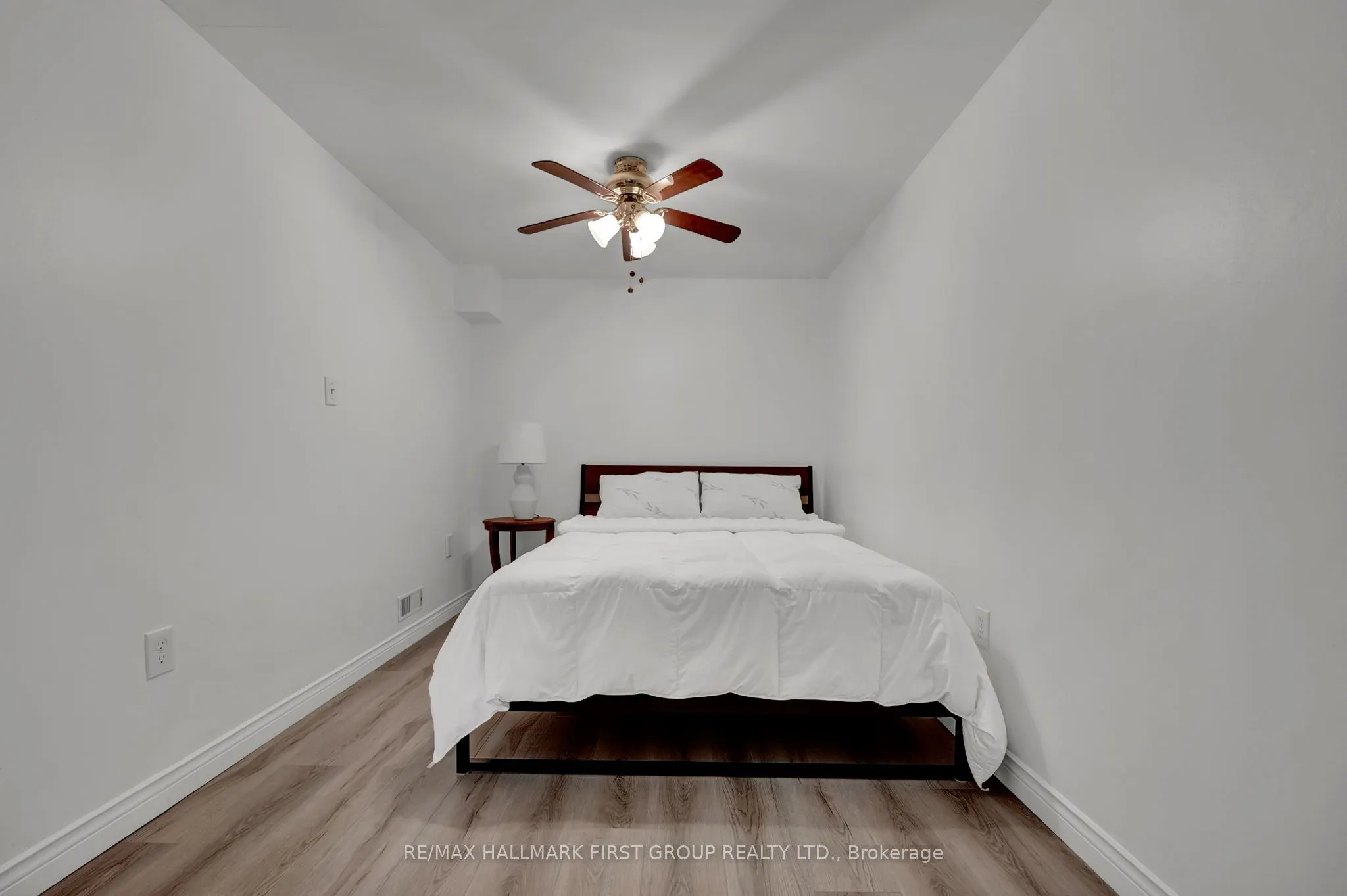 963 Renfrew Court