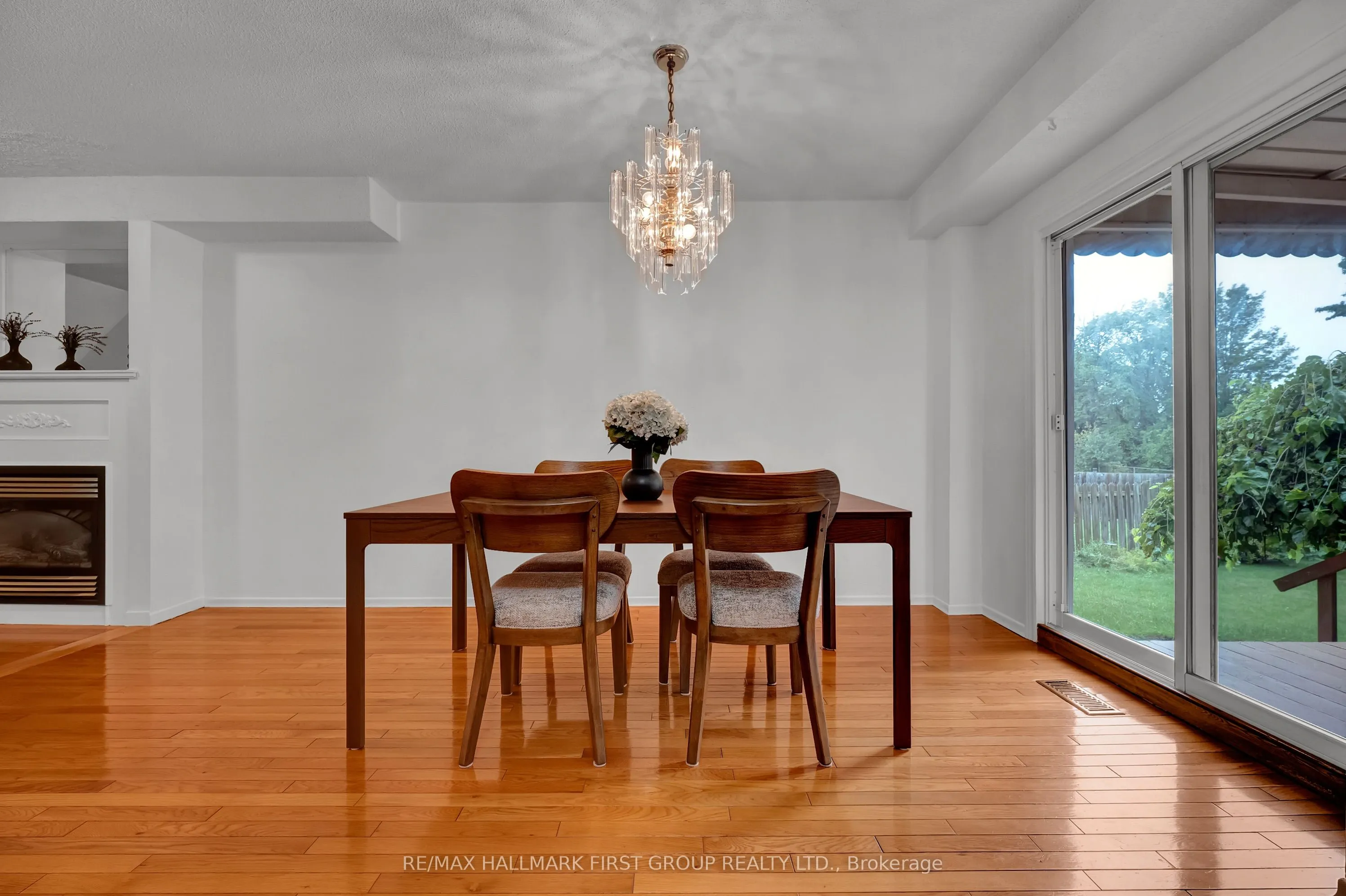 963 Renfrew Court