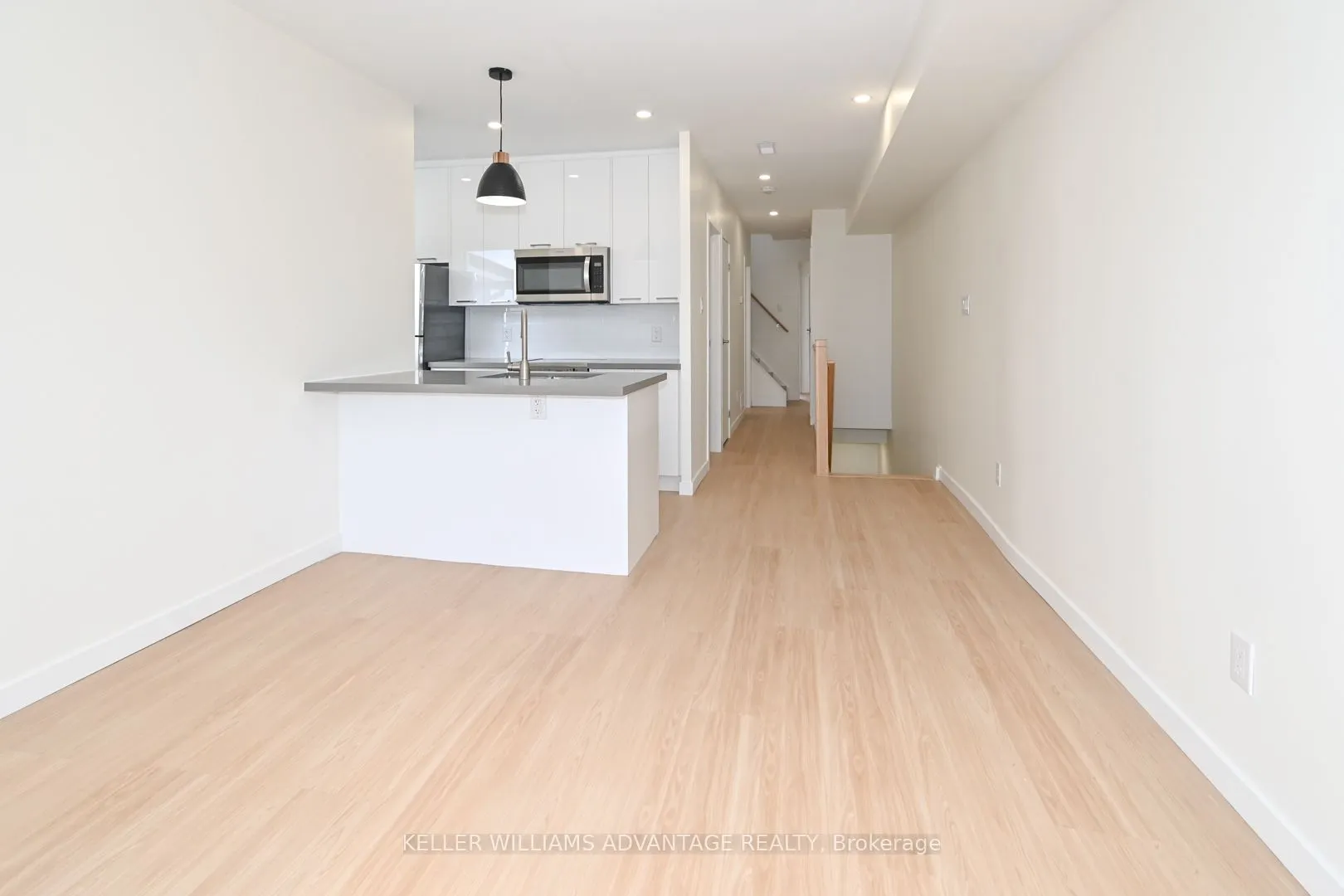 113 Woodbine Avenue #upper