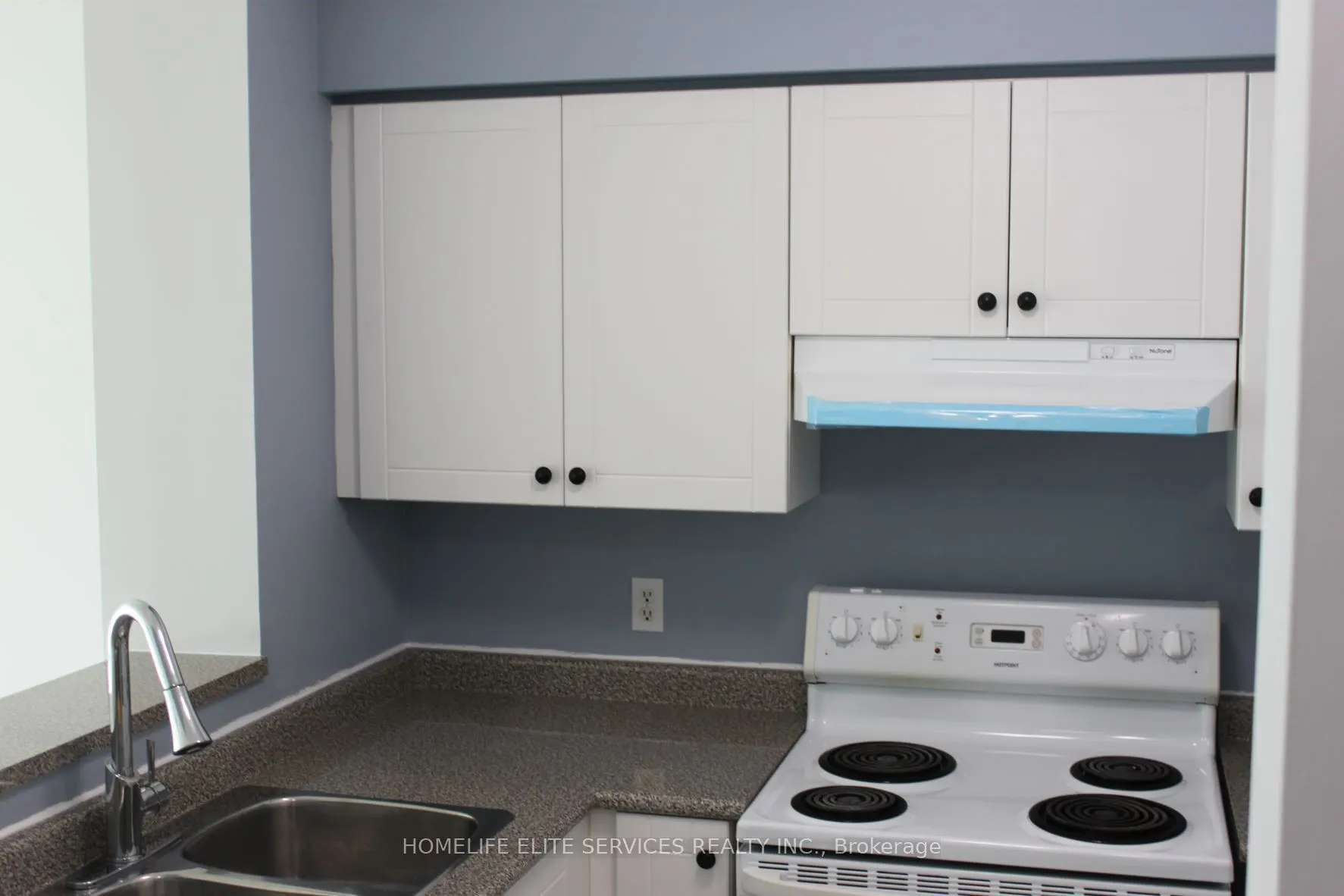 11 Lee Centre Drive #1615