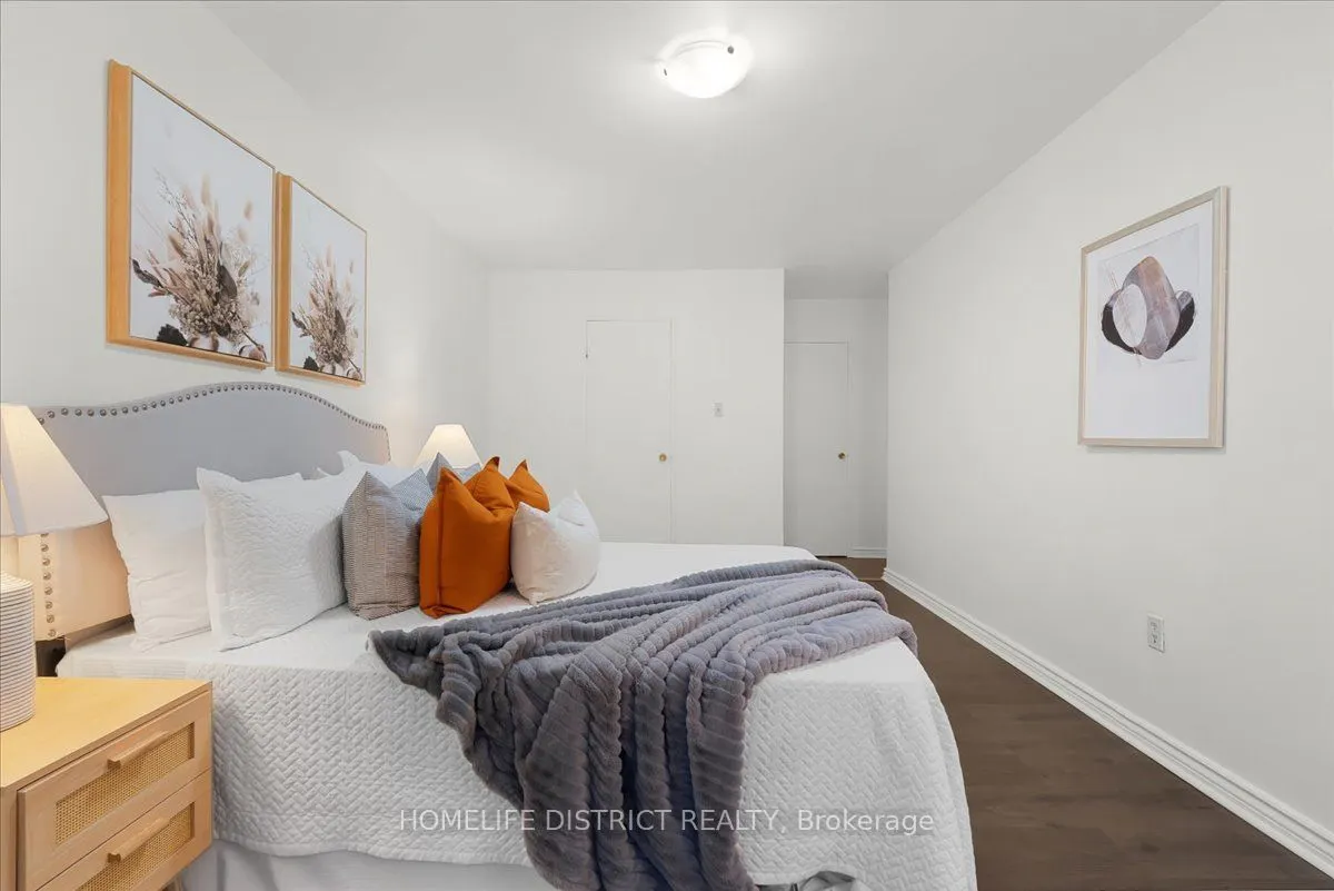 3420 Eglinton Avenue E #404