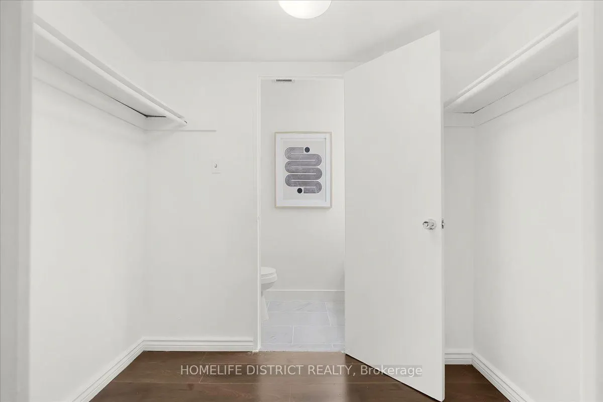 3420 Eglinton Avenue E #404