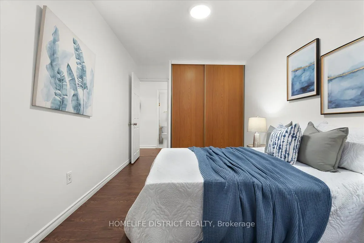 3420 Eglinton Avenue E #404