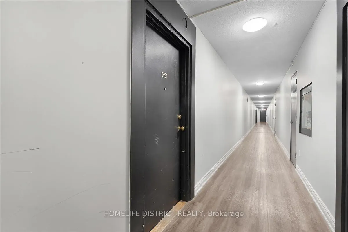 3420 Eglinton Avenue E #404