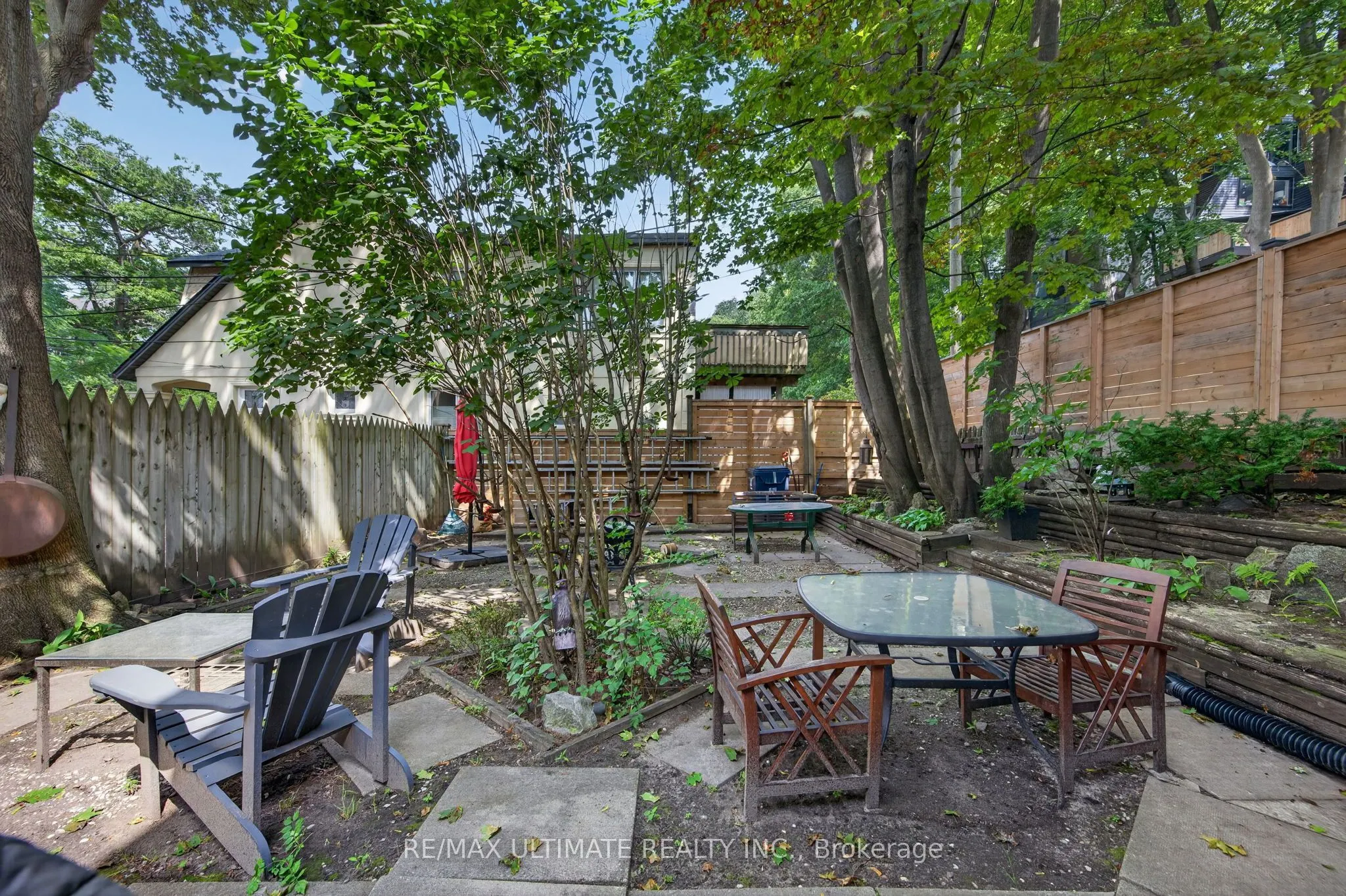2360 Queen Street E #5