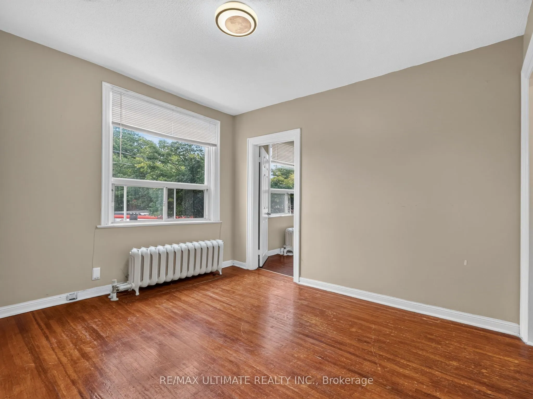 2360 Queen Street E #5
