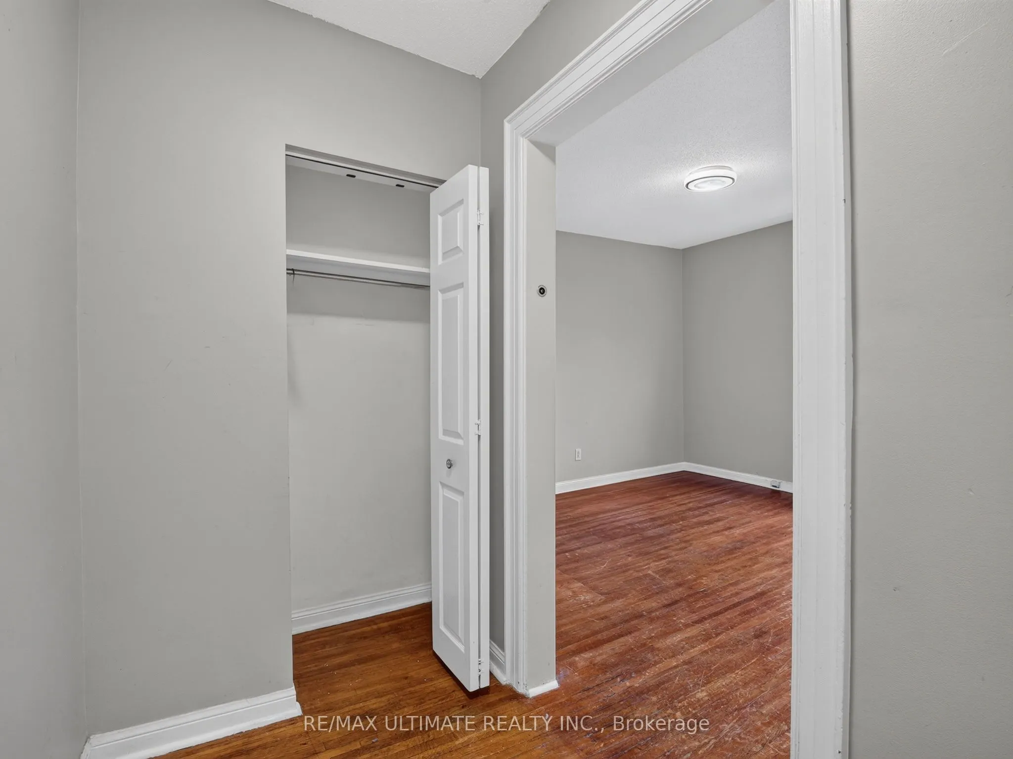 2360 Queen Street E #5