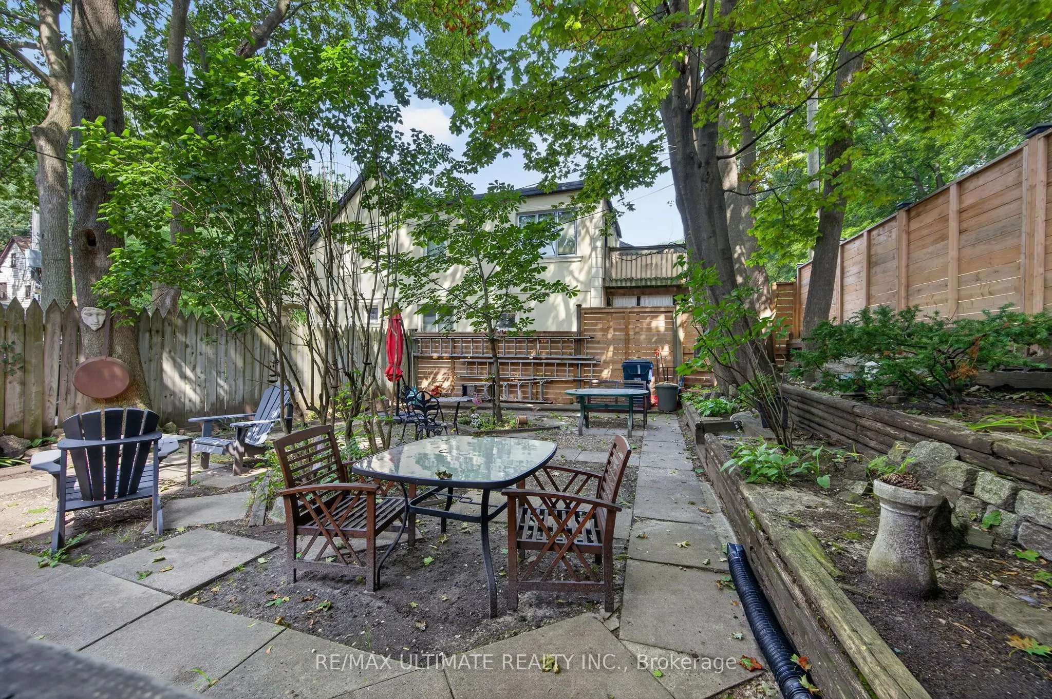 2360 Queen Street E #5