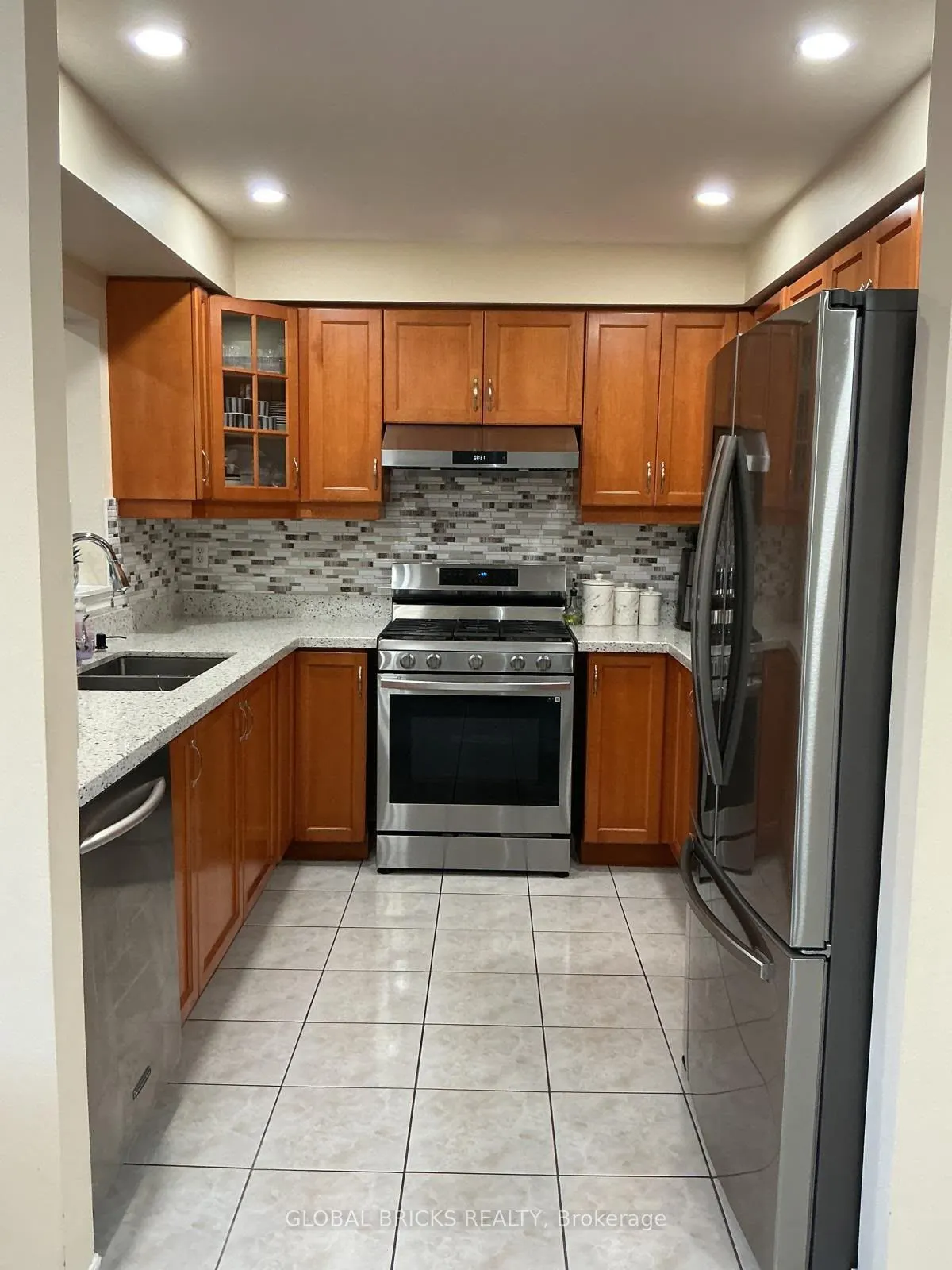 1 Rampart Crescent