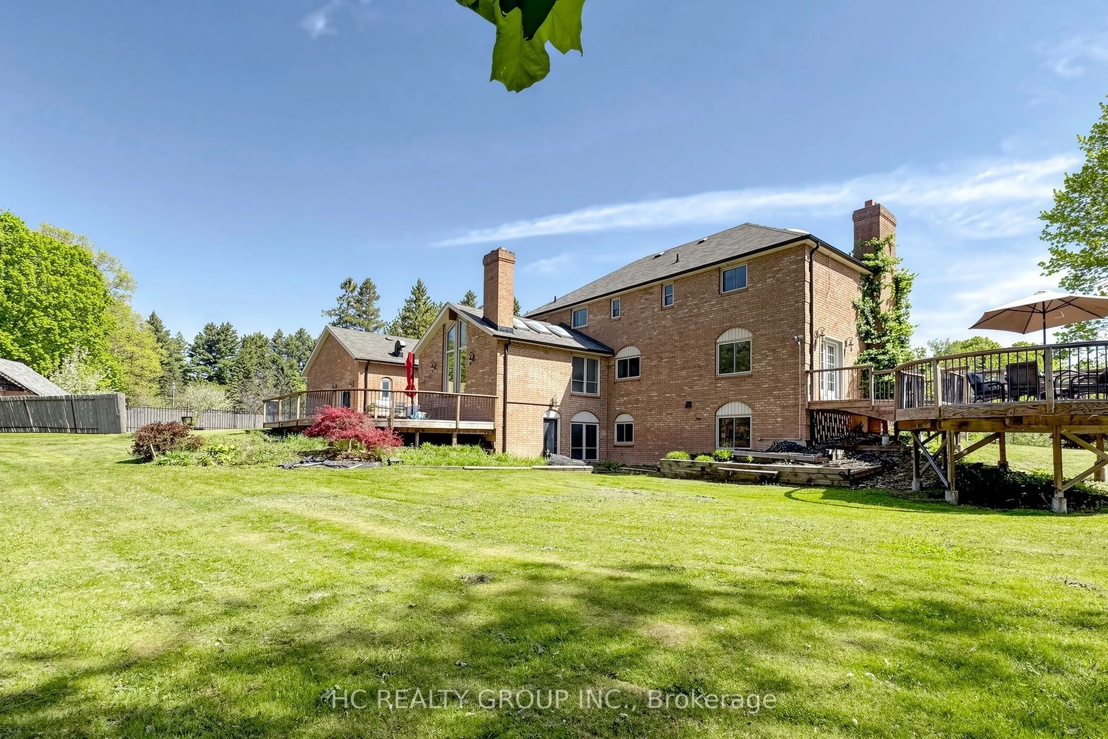 12 Bunting Court