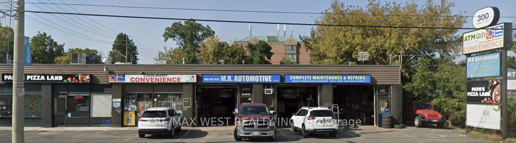 300 Dundas Street E