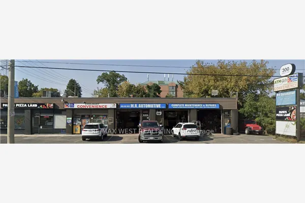 300 Dundas Street E