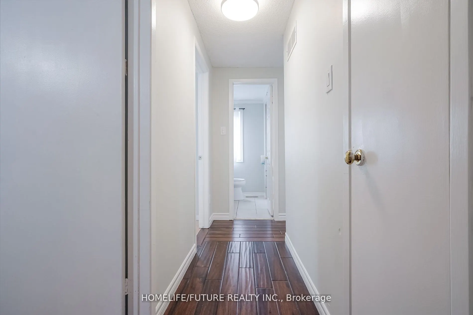 47 Carisbrooke Square #Main & 2nd Flr