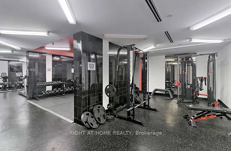 1190 Dundas Street E #627