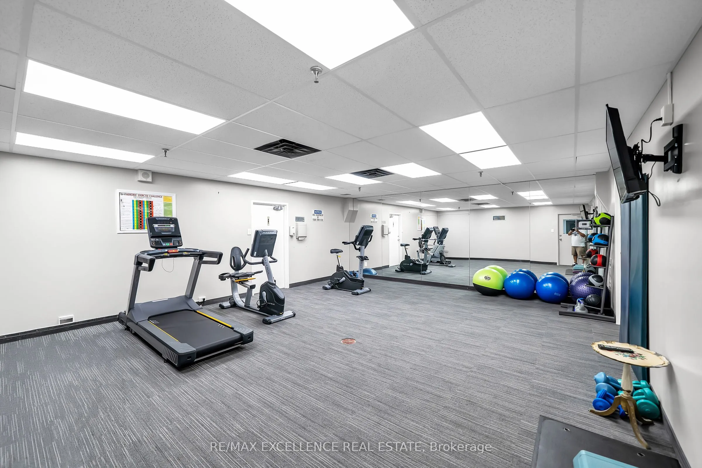 44 Falby Court #1402