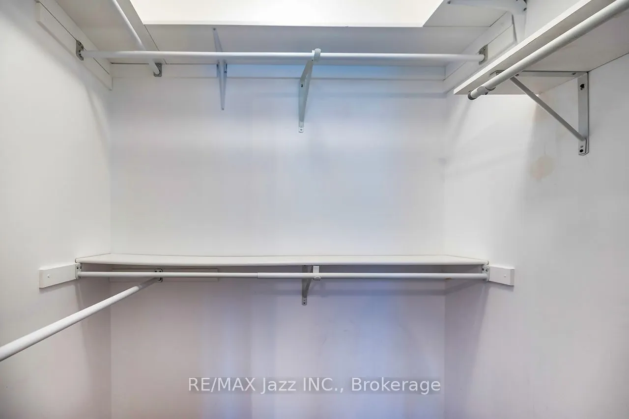 61 Clarington Boulevard #102