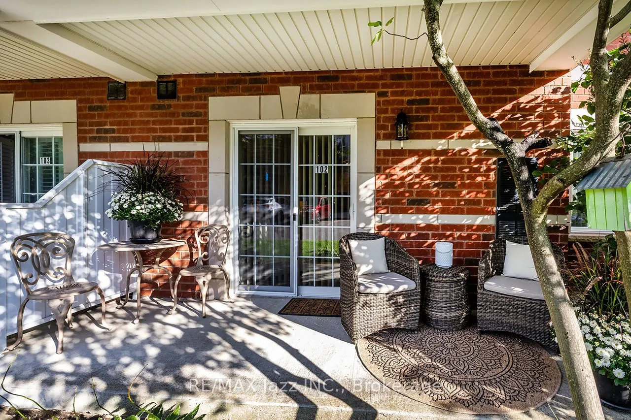 61 Clarington Boulevard #102