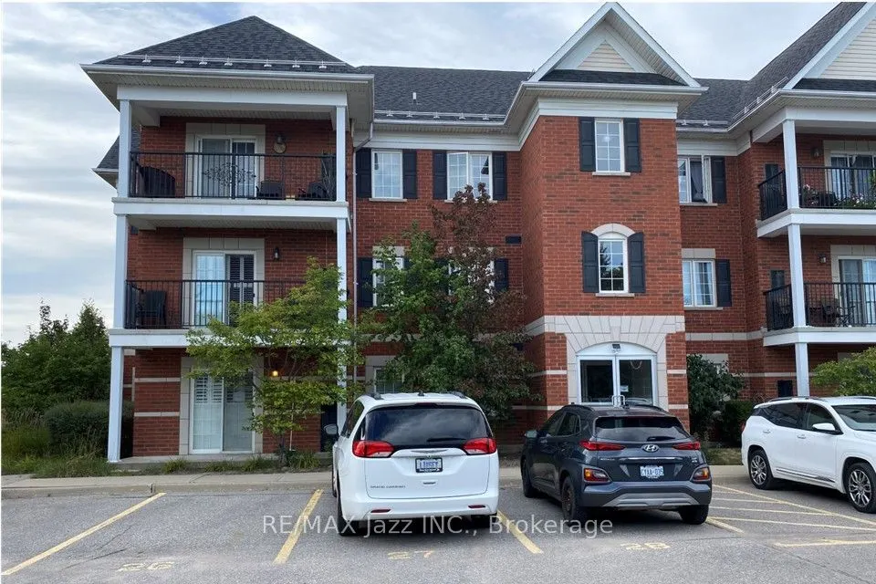 61 Clarington Boulevard #102