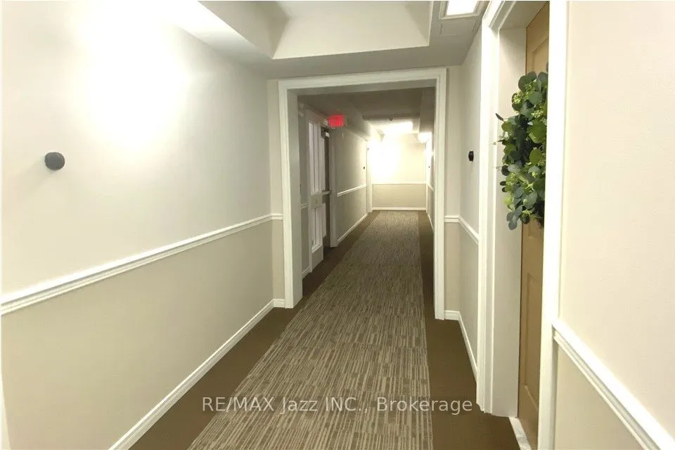 61 Clarington Boulevard #102