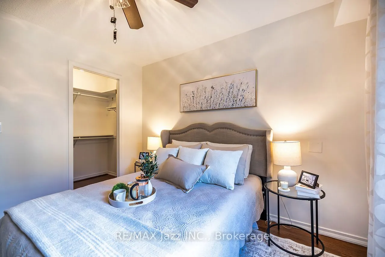 61 Clarington Boulevard #102