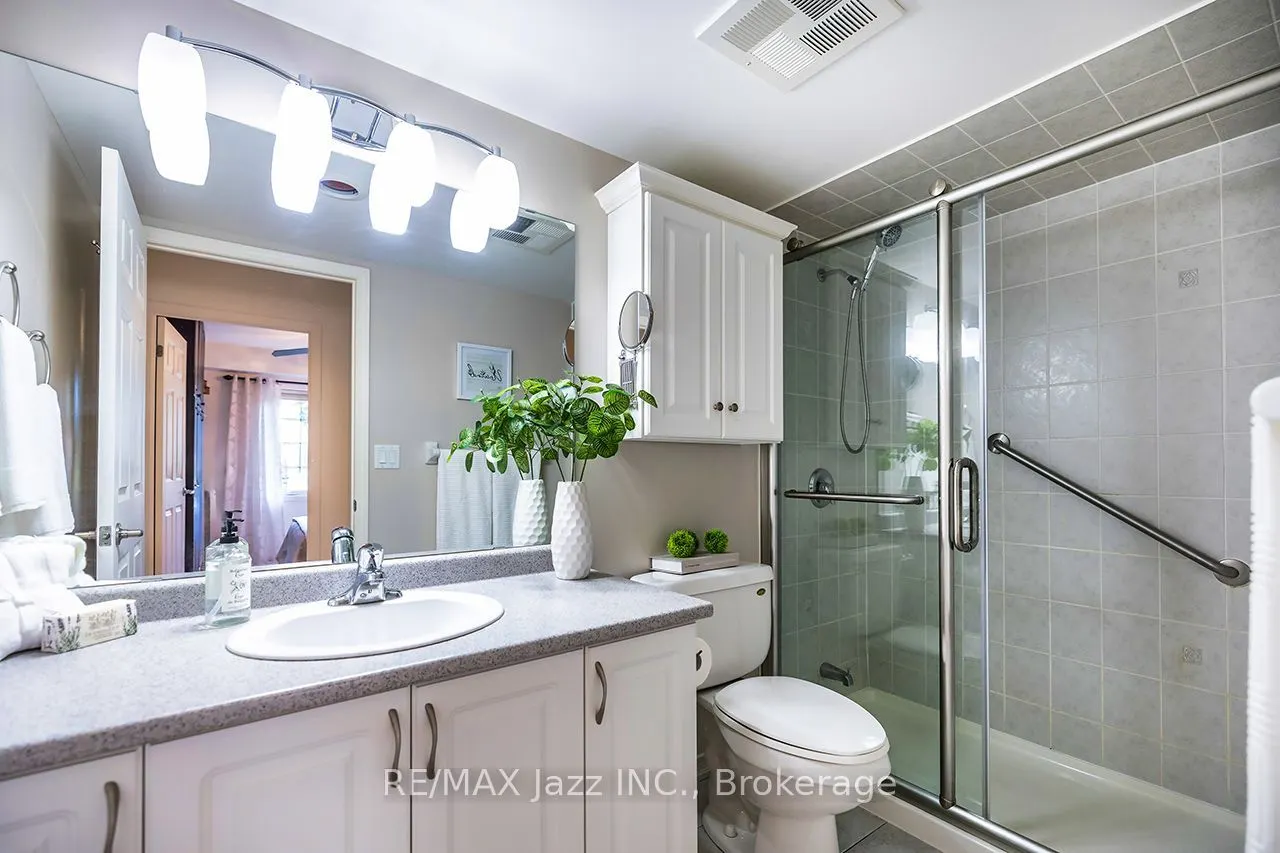 61 Clarington Boulevard #102