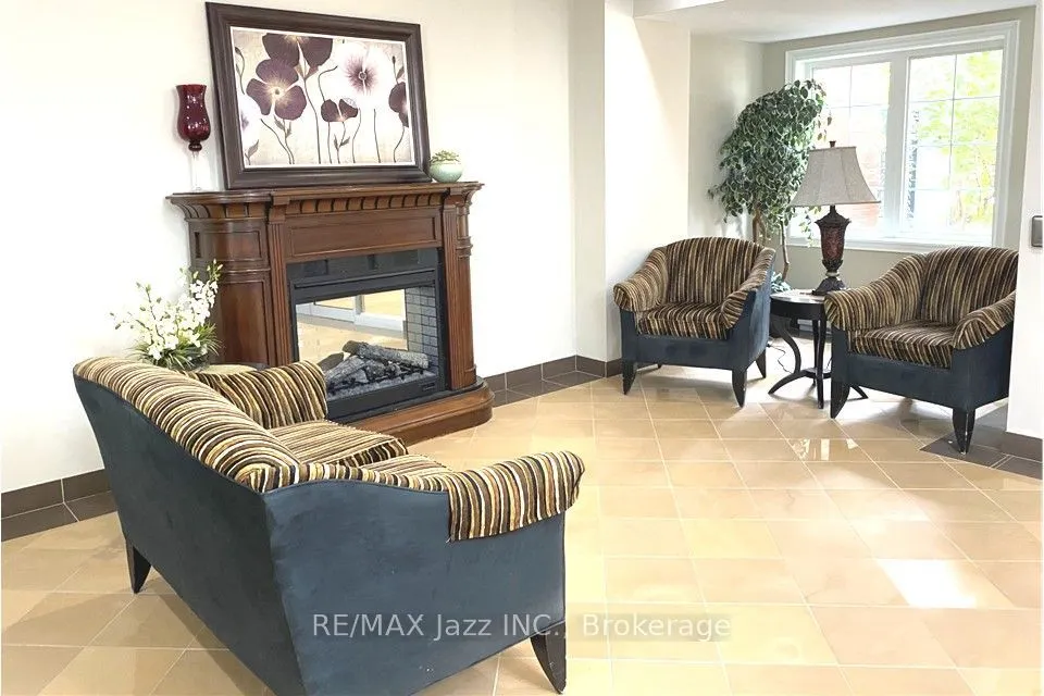 61 Clarington Boulevard #102