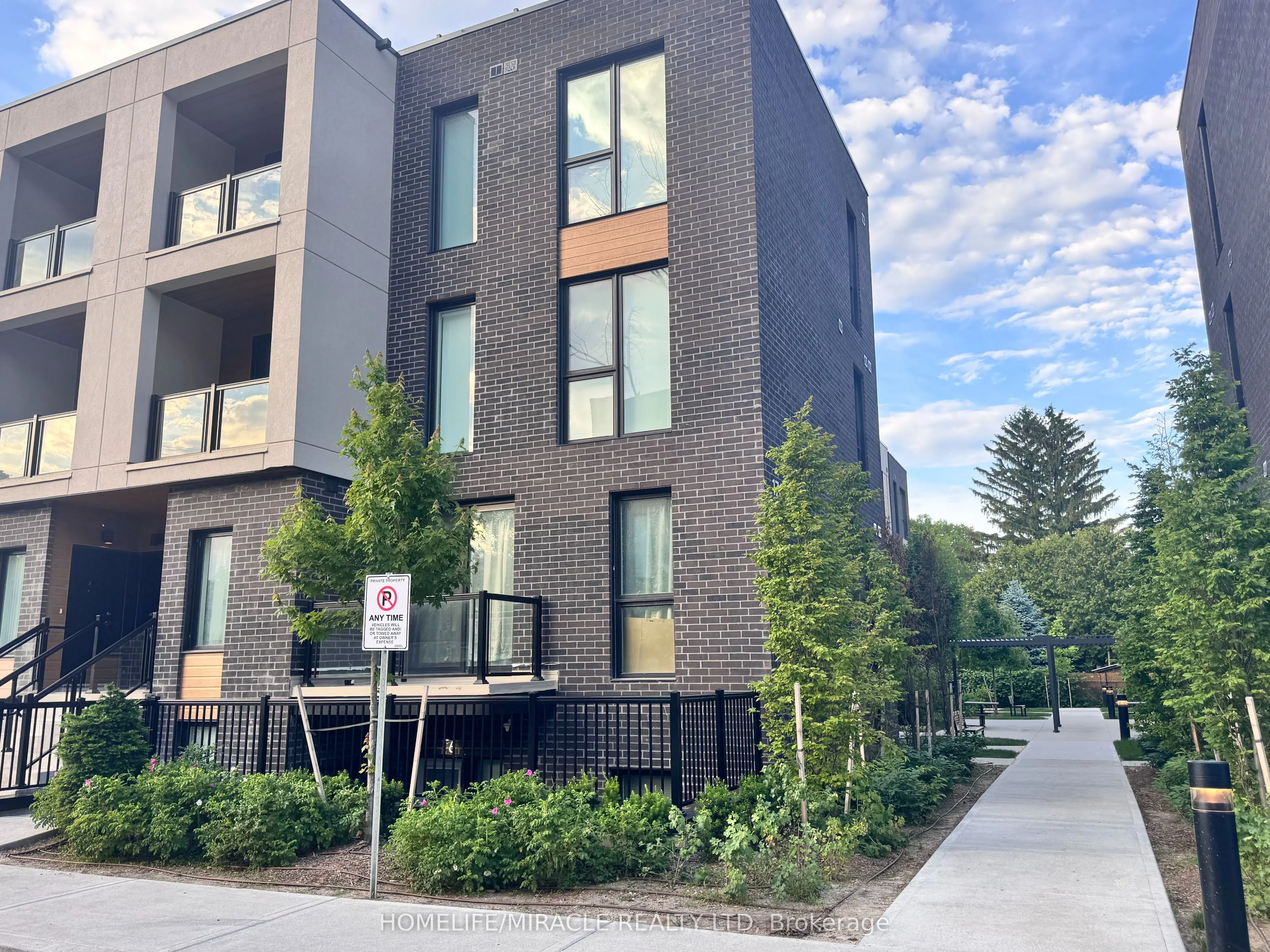 176 Clonmore Drive #4