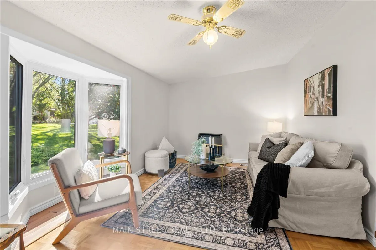 2 Pineridge Crescent