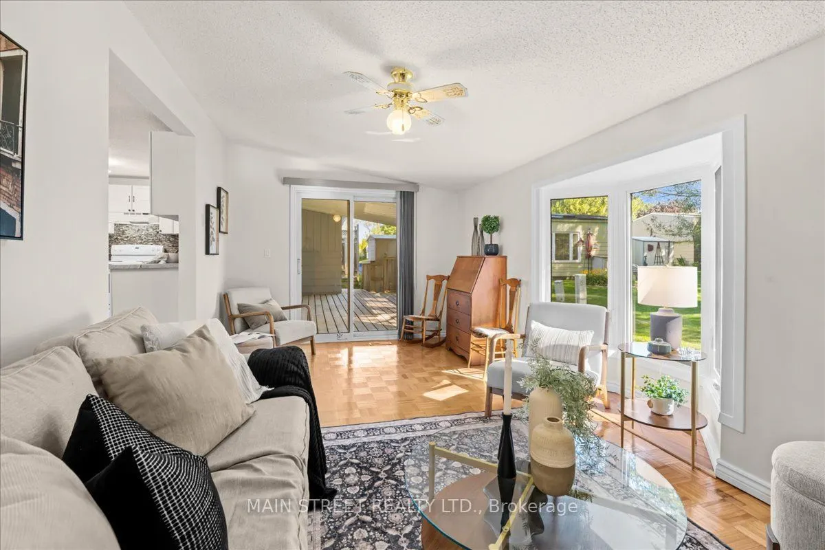 2 Pineridge Crescent