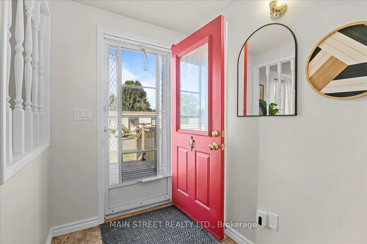 2 Pineridge Crescent
