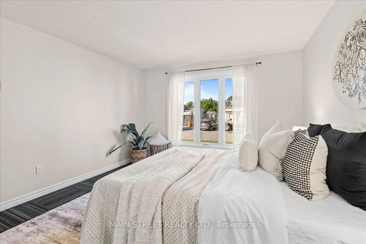 2 Pineridge Crescent