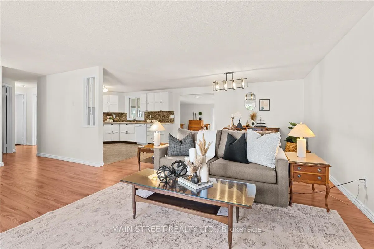 2 Pineridge Crescent